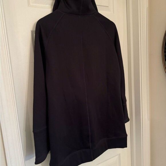 Black Pullover/sweatshirt - Picture 4 of 4